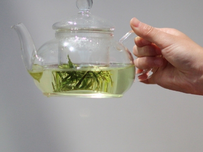 喝茶的好處和壞處分別是什么，長(zhǎng)期喝茶有什么危害？