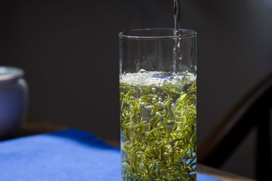 鳳凰三點頭泡茶手法是怎么樣，鳳凰三點頭口訣和寓意