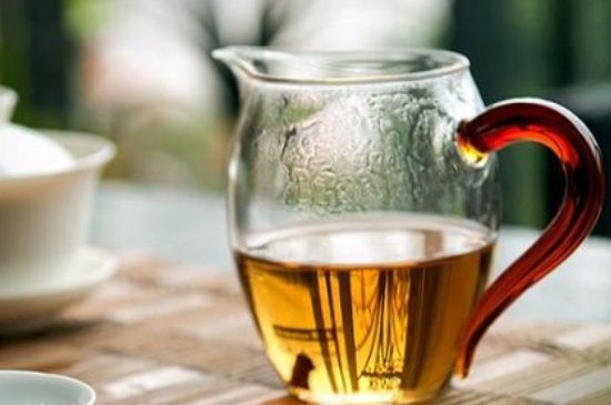 福鼎白茶能長(zhǎng)時(shí)間悶泡嗎，老白茶可以悶著喝嗎？