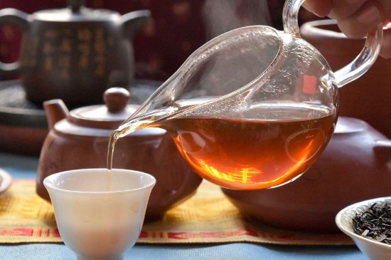 老茶浸蜜有什么功效，茶葉浸蜂蜜治咳嗽