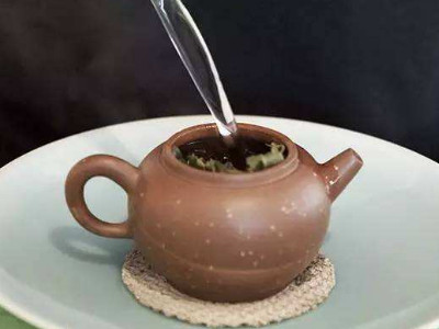 鐵觀音的泡法，水溫100°C最佳第一泡不能喝