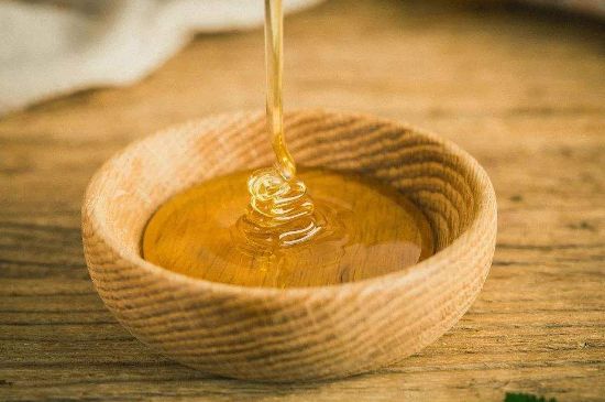 老茶浸蜜有什么功效，茶葉浸蜂蜜治咳嗽