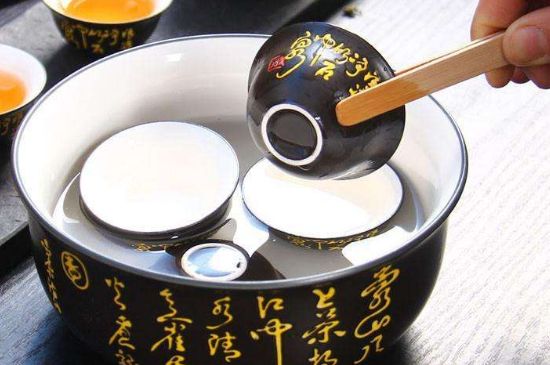 茶的三個(gè)禮儀，茶的禮儀小知識(shí)