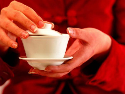 鐵觀音的泡法，水溫100°C最佳第一泡不能喝