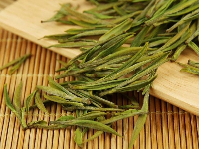 安吉白茶的功效與作用，簡單概括安吉<a href=http://m.shanghailijiu.com/fenlei/baicha/ target=_blank class=infotextkey>白茶功效</a>