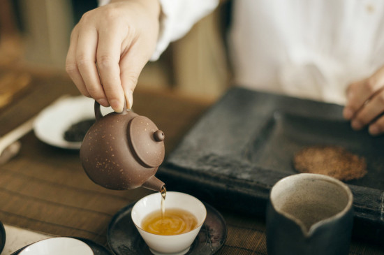 女人喝茶要行扣茶禮嗎，叩茶禮女士能用嗎？