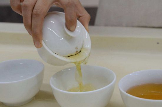 泡茶的順口溜，茶葉三泡是精華