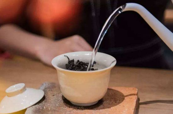 牛欄坑肉桂需不需要洗茶，武夷巖茶肉桂需要洗茶嗎？