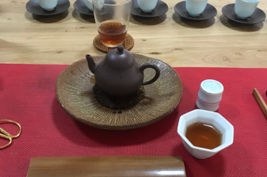 肉桂可以用紫砂壺沖泡嗎，紫砂壺能泡武夷巖茶肉桂用嗎？