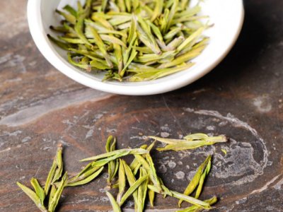 白茶品質(zhì)如何區(qū)分，白茶的優(yōu)劣質(zhì)量辨別方法