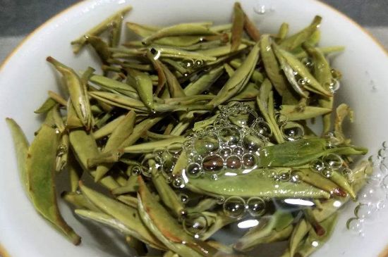 老茶和新茶哪個好，老茶好喝還是新茶好喝