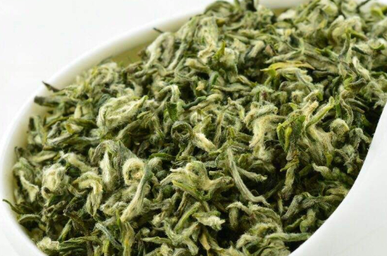 真假碧螺春泡水后區(qū)別，蘇州洞庭碧螺春怎樣鑒別好壞？