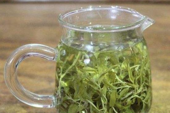 怎樣辨別莓茶發(fā)霉了，莓茶發(fā)霉和白霜的區(qū)別