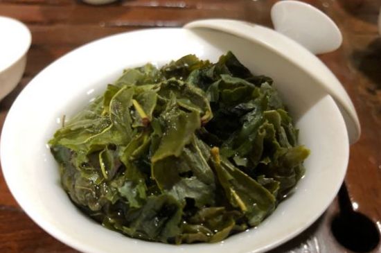 香精茶喝多了會怎么樣，茶葉加香精有什么害處？