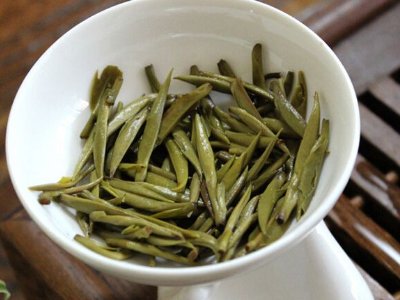 白毫銀針?lè)艓啄曜詈?，白毫銀針什么年份最好？