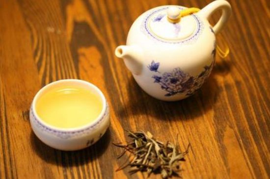 什么茶葉容易放香精，香精茶有什么危害？