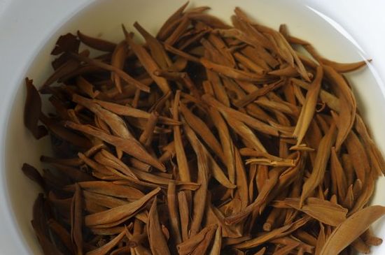 好壞金駿眉圖片對(duì)比，怎么挑選金駿眉茶葉