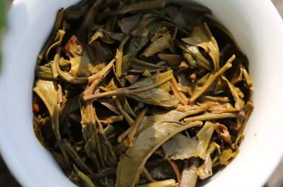 什么茶葉容易放香精，香精茶有什么危害？