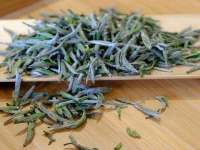 白毫銀針?lè)艓啄曜詈?，白毫銀針什么年份最好？