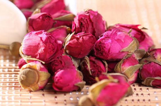 玫瑰花的最佳搭配，喝玫瑰花茶搭配什么喝好？