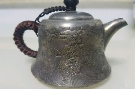 銀壺泡茶后為什么會變黑，銀壺內(nèi)膽發(fā)黑怎么辦