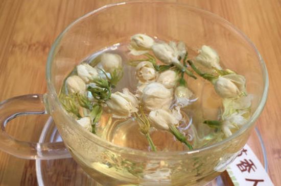 茉莉泡水禁忌，茉莉干花泡水的功效與禁忌