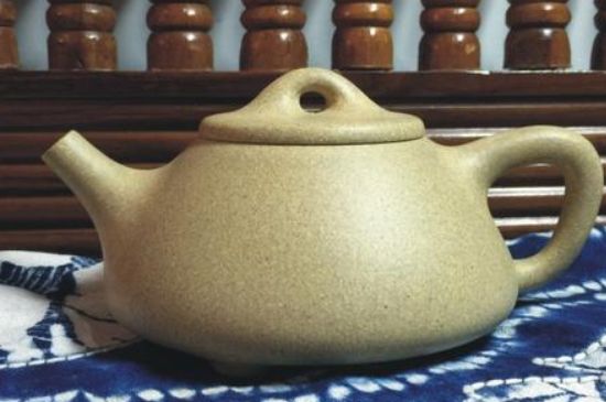 本山綠泥怎么分辨真假，真正的本山綠泥紫砂壺怎么鑒別？