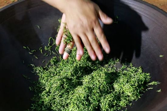 茶葉怎么炒制才香，怎樣炒茶葉更香？