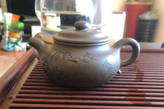 正宗紫砂壺多少錢一套，一套正宗宜興紫砂壺什么價(jià)格