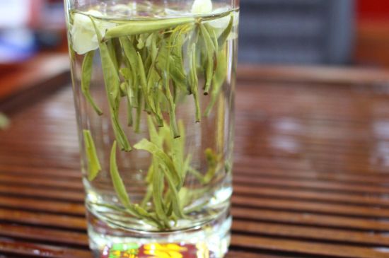 茉莉銀針屬于什么茶，茉莉銀針適合什么人喝？