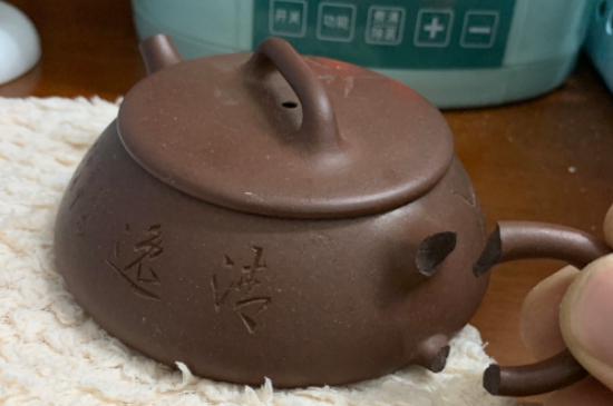 新買的紫砂壺為什么會裂，真的紫砂壺是不是很容易開裂？