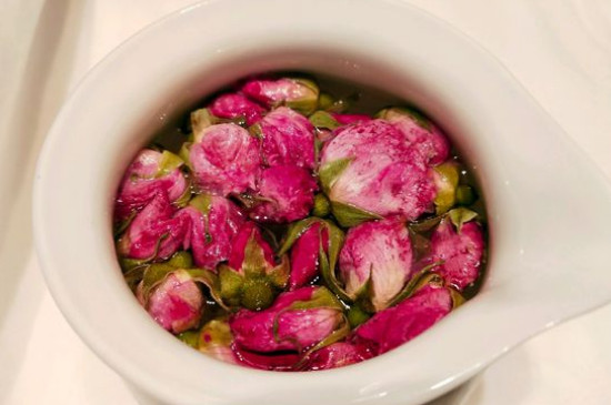 玫瑰花泡水喝的9大禁忌，喝玫瑰花茶有什么禁忌