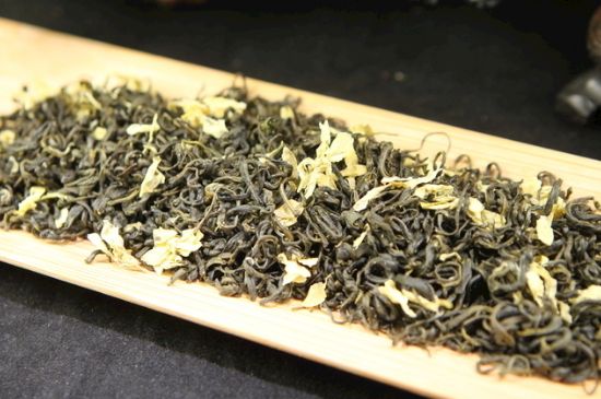 炒花飄雪是什么茶，花茶炒花是什么意思