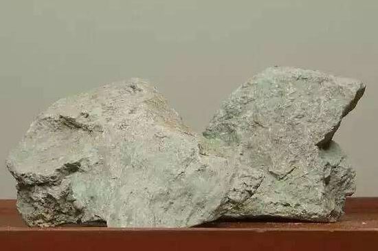 本山綠泥怎么分辨真假，真正的本山綠泥紫砂壺怎么鑒別？