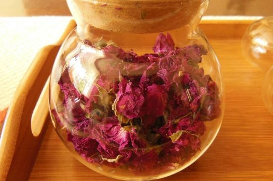 好玫瑰花茶多少錢一斤啊，玫瑰花茶價(jià)格多少錢合理？