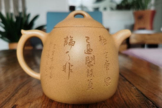 紫砂開(kāi)壺和不開(kāi)壺的區(qū)別，紫砂壺開(kāi)壺的正確方法及開(kāi)壺建議