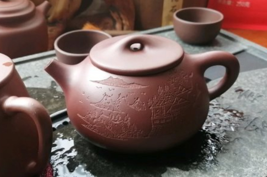 紫砂開(kāi)壺和不開(kāi)壺的區(qū)別，<a href=http://m.shanghailijiu.com/chaju/zisha/ target=_blank class=infotextkey>紫砂壺開(kāi)壺</a>的正確方法及開(kāi)壺建議