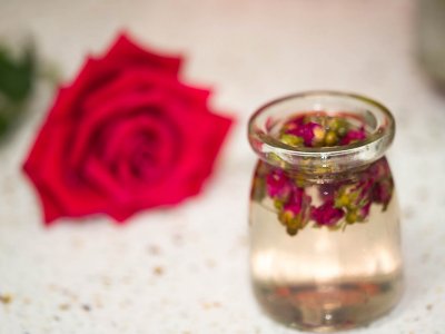 玫瑰花茶能豐胸嗎，天然豐胸花茶