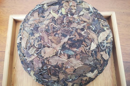 新舊白茶怎么區(qū)分，怎么分辨白茶是新還是舊
