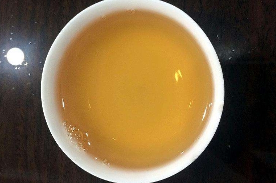 白茶三年為藥七年為寶的原理，為什么說一年茶三年藥七年寶？