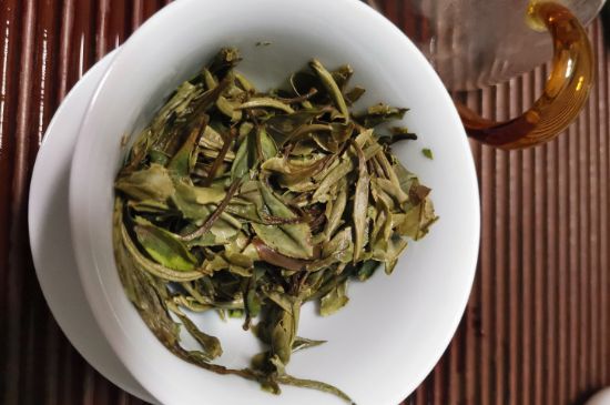 7年壽眉和2年白牡丹哪個(gè)好，老白茶壽眉與白牡丹的口感區(qū)別