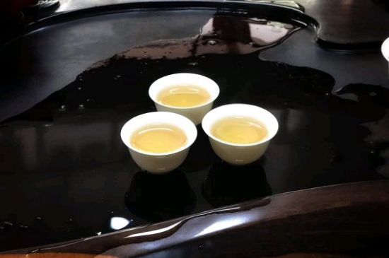 蜜蘭香好還是鴨屎香好，鳳凰單叢茶蜜蘭香和鴨屎香特點有哪些？