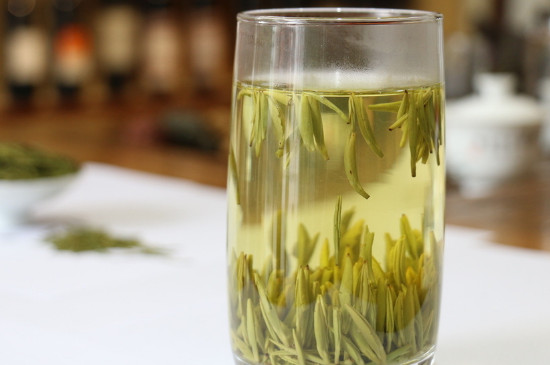 竹葉青茶泡不立起來(lái)怎么回事，竹葉青茶怎么泡立起來(lái)