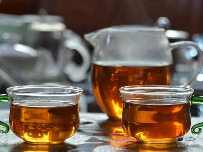 紅茶和綠茶的區(qū)別，常喝紅茶好還是綠茶好？