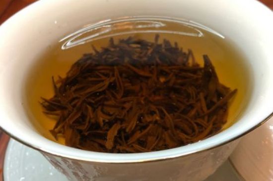 女人晚上喝紅茶好嗎，女人紅茶啥時候喝最好？