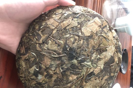 7年壽眉和2年白牡丹哪個(gè)好，老白茶壽眉與白牡丹的口感區(qū)別