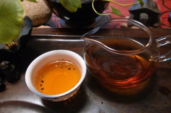 正山小種對胃好嗎，正山小種養(yǎng)胃還是傷胃