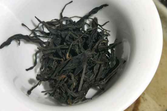 正山小種適合女人喝嗎，女人經(jīng)常喝正山小種茶好嗎