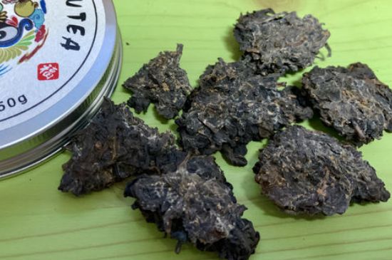 怎么知道涇渭茯茶是否變質(zhì)，茯磚茶金花和發(fā)霉的區(qū)別