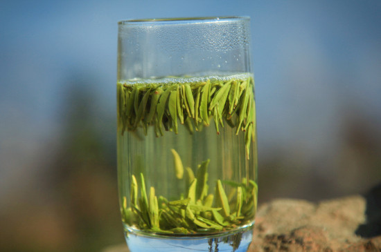 竹葉青茶泡不立起來(lái)怎么回事，竹葉青茶怎么泡立起來(lái)